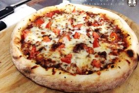 Authentic Neapolitan pizzas at Pizza Freaks