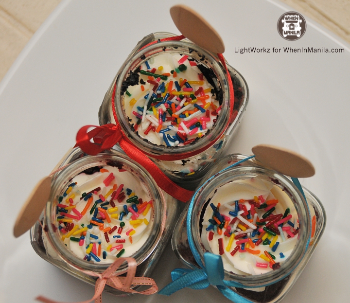 Mr. and Mrs. Cupcakes affordable cakes in a jar
