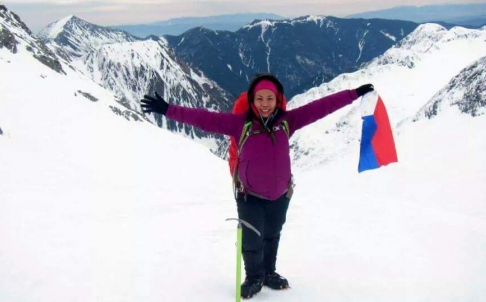 Pinay DH in Hong Kong to Climb Mt. Everest's Neighbor After Saving Salary for Two Years