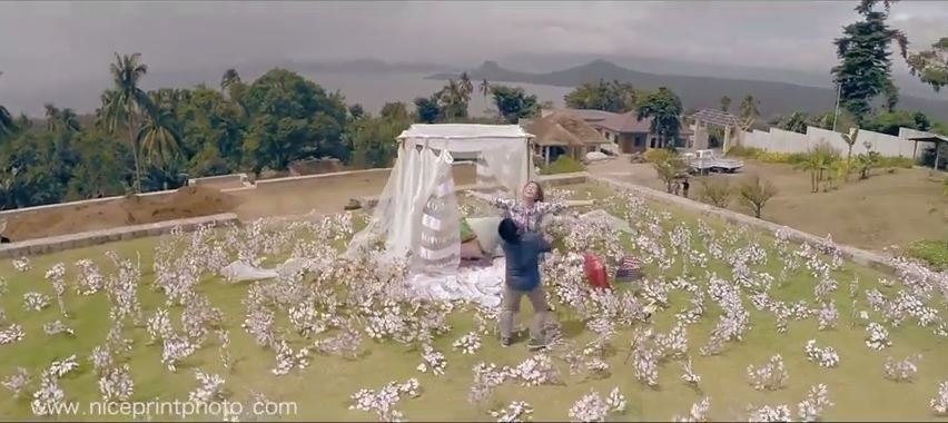 Watch John Prats and Isabel Oli's Prenup Video Featuring the 4 Seasons 3 Watch John Prats and Isabel Oli's Prenup Video Featuring the 4 Seasons