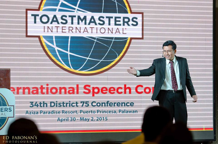 Atty. Nedo Sasing delivers his winning speech in the International Speech Contest