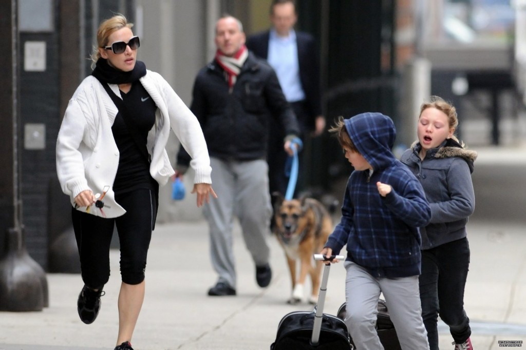 Kate Winslet Single Mother