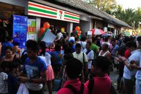 7-Eleven Opens First Store in Boracay