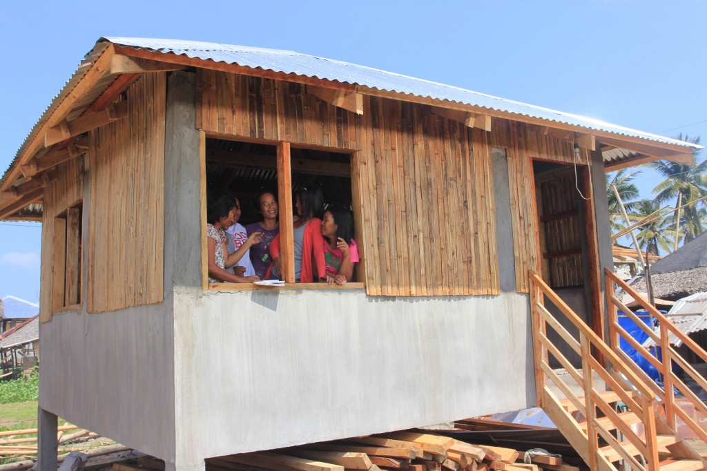 Women in Yolanda-Affected Area in Roxas City Build Houses