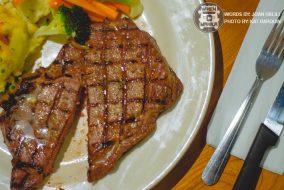 5 Worthy Steakhouses in Quezon City. Red Baron Ribs and Steaks, Vittorio’s Steakhouse, Gaucho Cocina y Vinos Argentinos, Brickfire, Chili’s