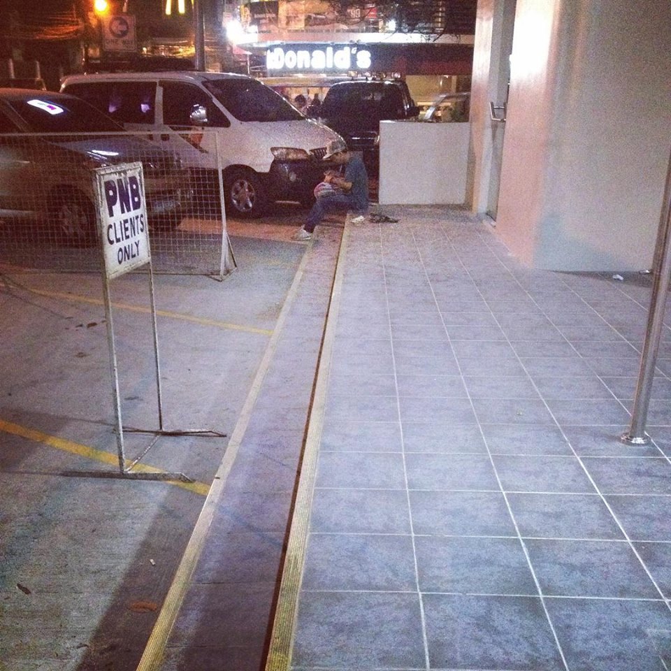 Netizen Shares Inspiring Story of Guy Who Teaches Street Kids For Free 1 Netizen Shares Story of Guy Who Teaches Street Kids For Free