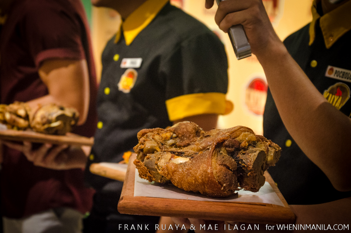 Kuya J Crispy Pata Filipino Food Jericho Rosales  When In Manila Frank Ruaya  Mae Ilagan (21 of 37)