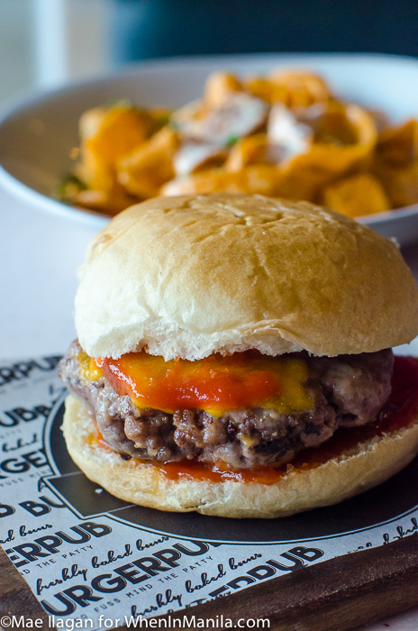 Burger Pub Mae Ilagan When in Manila (11 of 19)