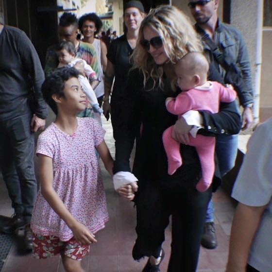 LOOK: Madonna Spends Time with Orphans and the Differently Abled in Manila 4 Madonna (4)