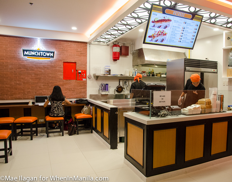Munch Town Up Town Mall Megaworld Mae Ilagan When in Manila (1 of 13)