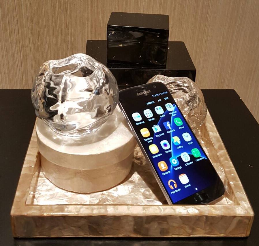 This Is Where You Can Score the New Samsung Galaxy S7 with FREE Virtual Reality Headset 4 S79