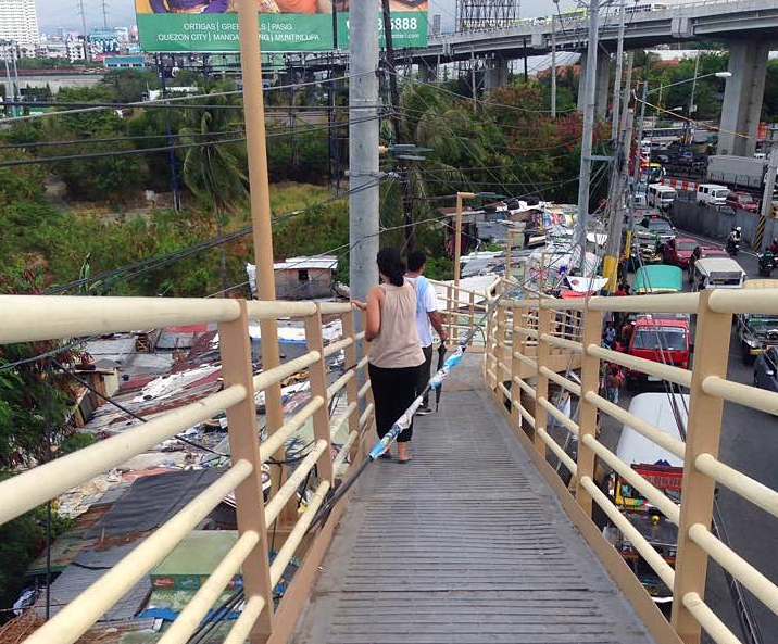 footbridge in sucat paranaque