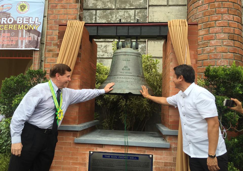Church bell returns to the Philippines (2)
