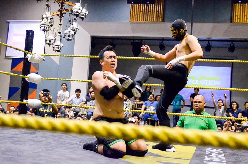 PWR-Wrevolution-X-Results-The-Show-of-shows-when-in-manila-sandatakick
