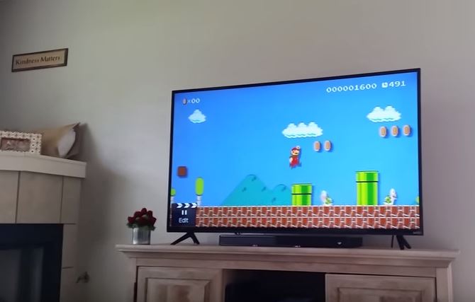 WATCH Gamer Proposes to Girlfriend Using Super Mario