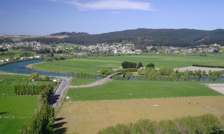 Kaitangata Town in New Zealand is so Underpopulated They Want People To Move There