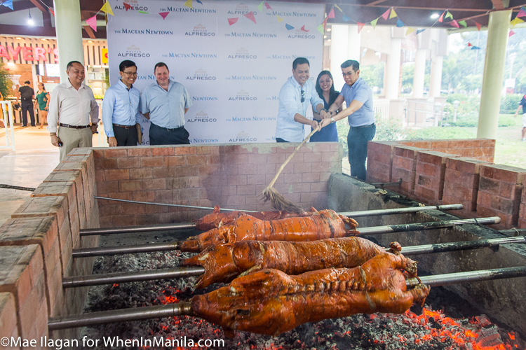 ‘Lechon Pit' Opens at The Mactan Newtown Cebu 1 Mactan Newtown Alfresco Megaworld Cebu Lechon mae Ilagan (29 of 38)