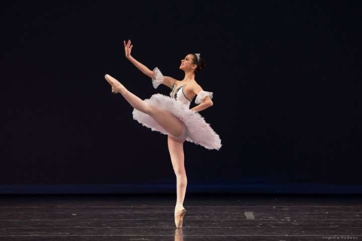 2 Filipina Ballet Dancers Pirouette to Glory at the World Ballet Competition