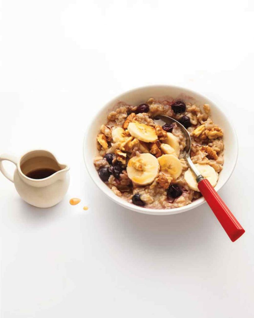 Oatmeal with blueberries