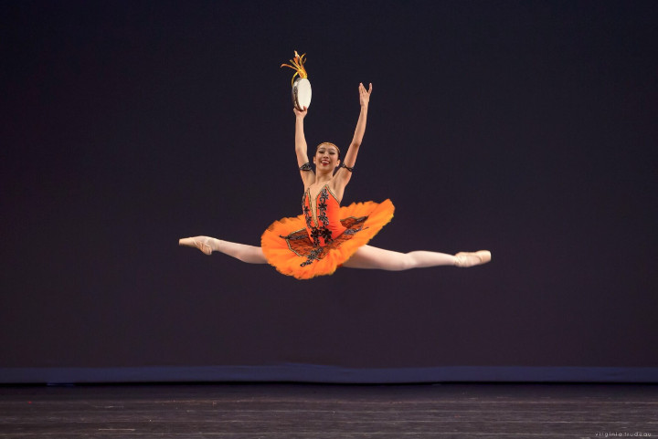 2 Filipina Ballet Dancers Pirouette to Glory at the World Ballet Competition