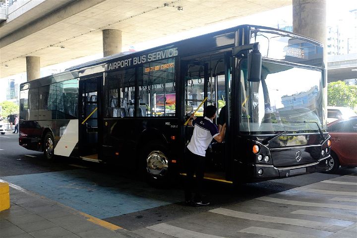 New Airport Express Buses Are Here: Commuting to and from NAIA Now More Convenient Ube Express