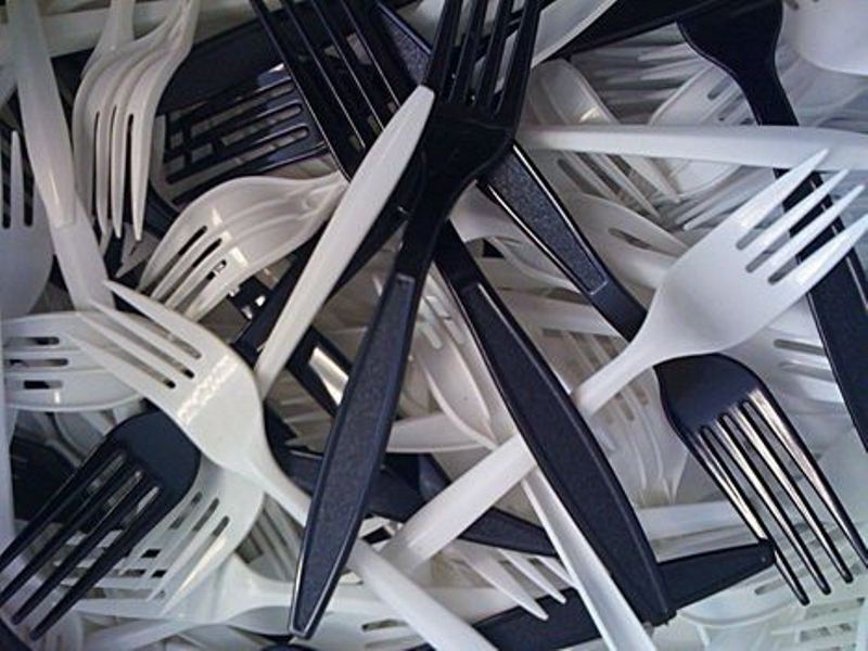 ban-plastic-utensils
