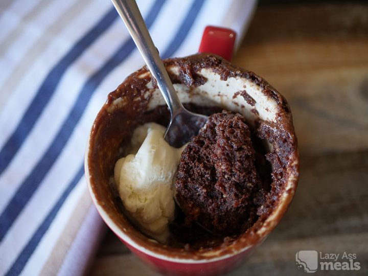 Easy and Yummy Mug Recipes For Lazy Cooks 11 mug nutella cake