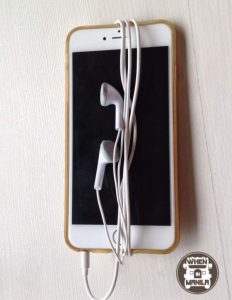 innovative way to organize earphones