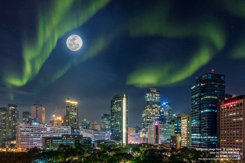 composite-image-supermoon-aurora-borealis
