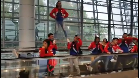 up pep mannequin challenge