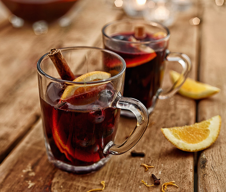 6 Christmas Drinks From Around the World (And the Easiest Way to Make
