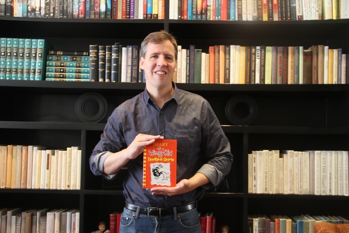 things to know about diary of a wimpy kid author jeff kinney
