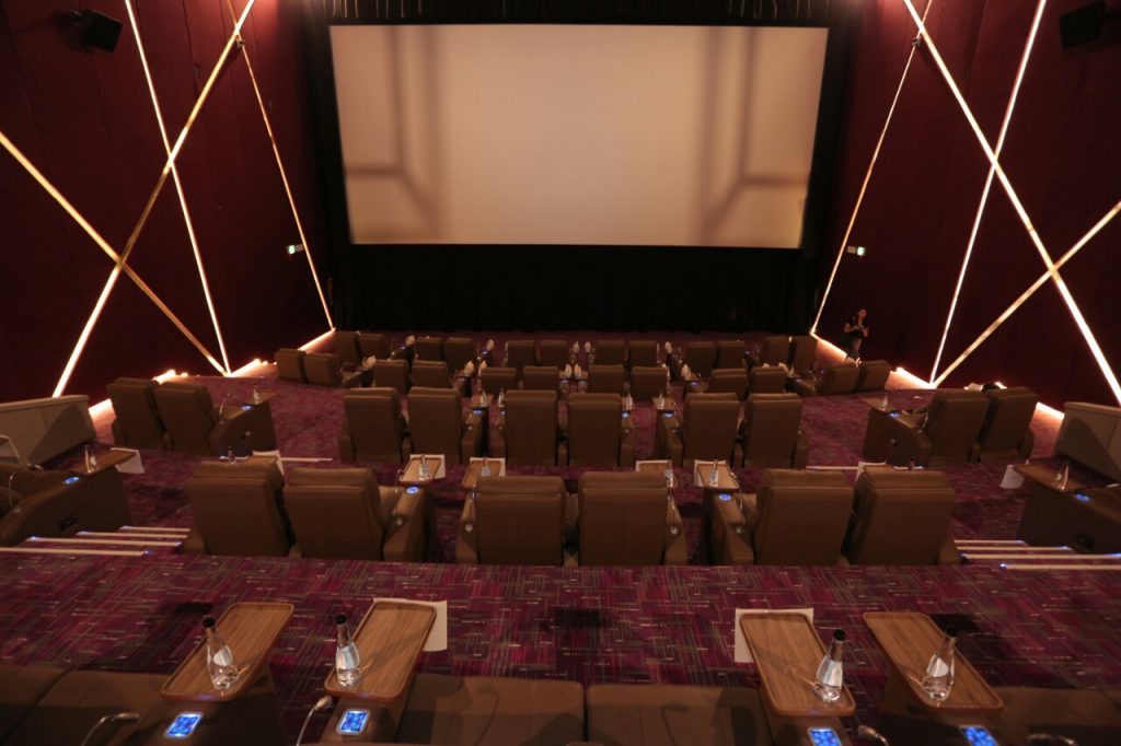 Movie passes cineplex Get local movie showtimes and buy movie tickets for your favourite Cineplex theatre.