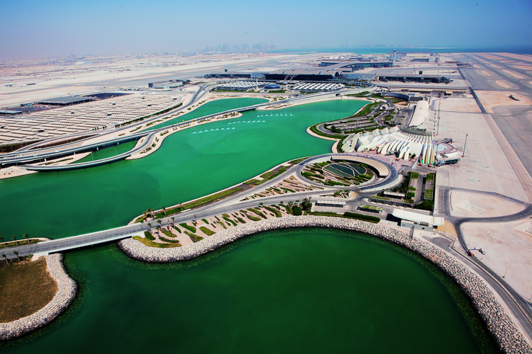 hamad-international-airport-qatar-airways-4-of-6