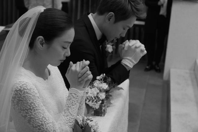 Rain Kim Tae Hee wedding