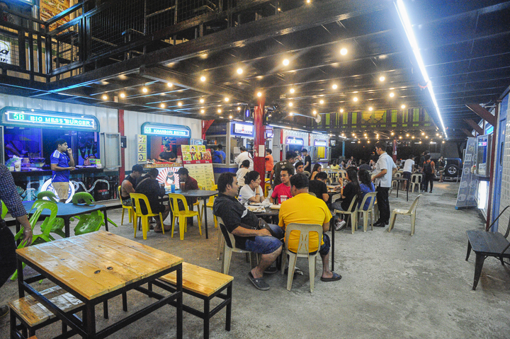 New Food Park Alert: The Vibe Gastro Hub in Quezon City 3 dining area