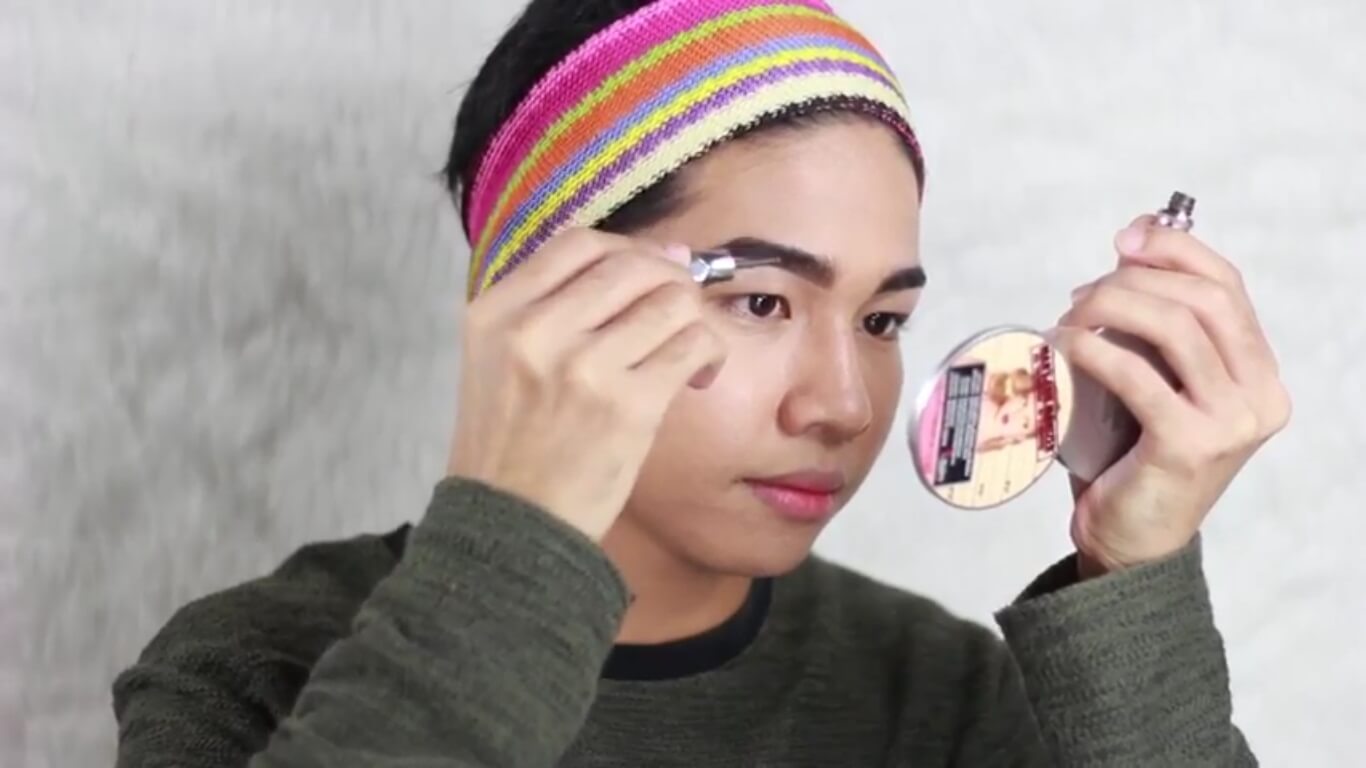 LOOK: This Guy's Brows Are More On-Fleek Than Yours