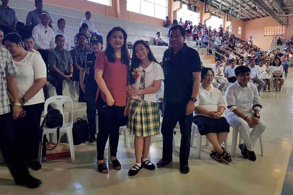 Duterte daughter graduation (2)