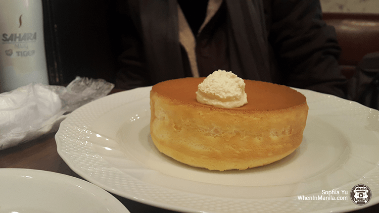 Pancakes with a View: This Cafe has a Great View of Tokyo's Shibuya Crossing 3 pancakes-with-a-view-3