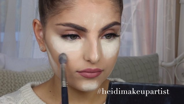5 Ways To Make Your Makeup Last Longer 3 baking makeup cosmetics