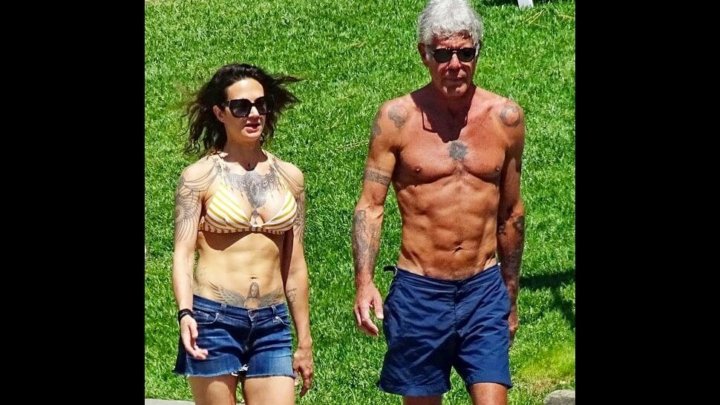 anthony bourdain abs ripped e1506530096357