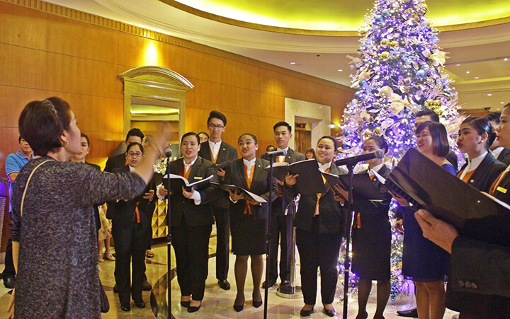 The Butler Chorale serenade christmas revelers