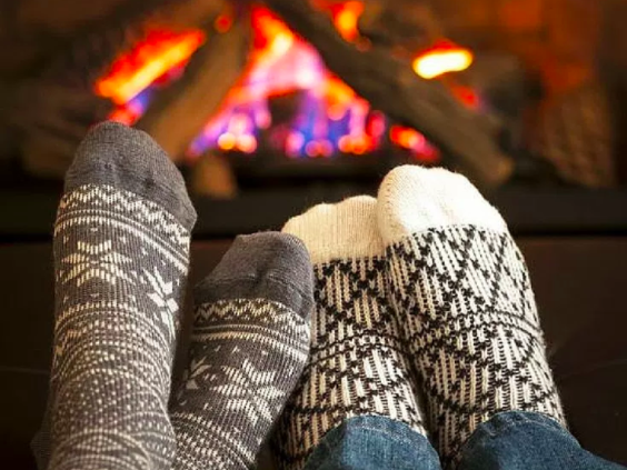 Valentine's Date Ideas For Those Who Like To Stay At Home 1 Stay at home couple socks romantic
