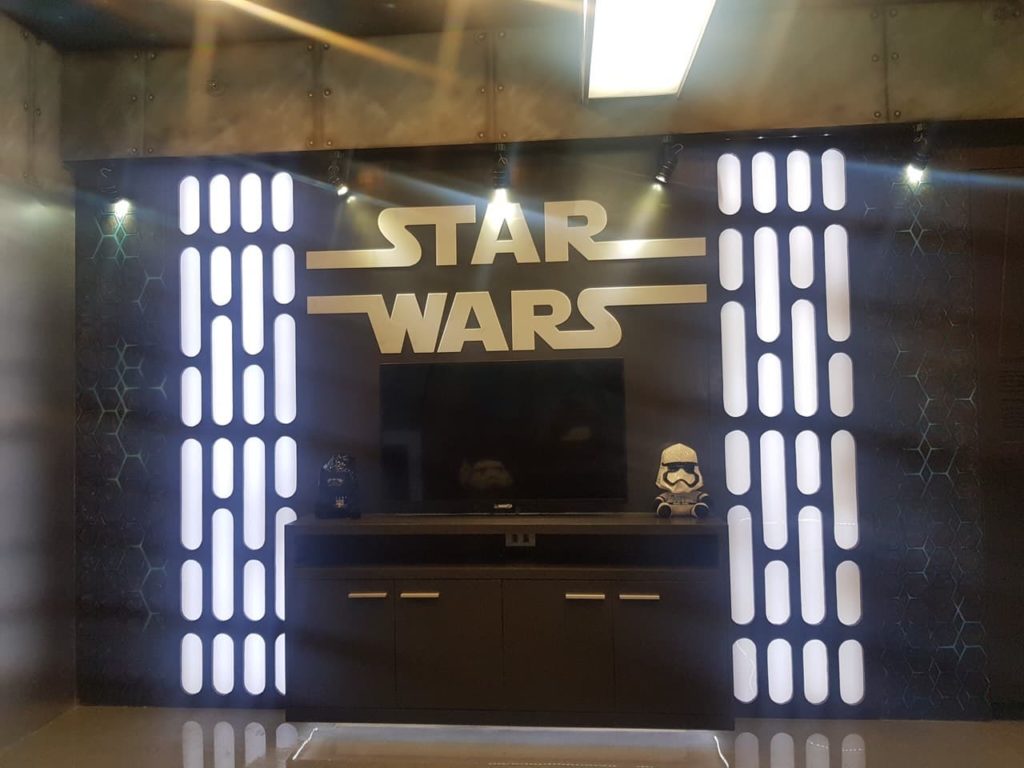 First Look Star Wars Suite 1