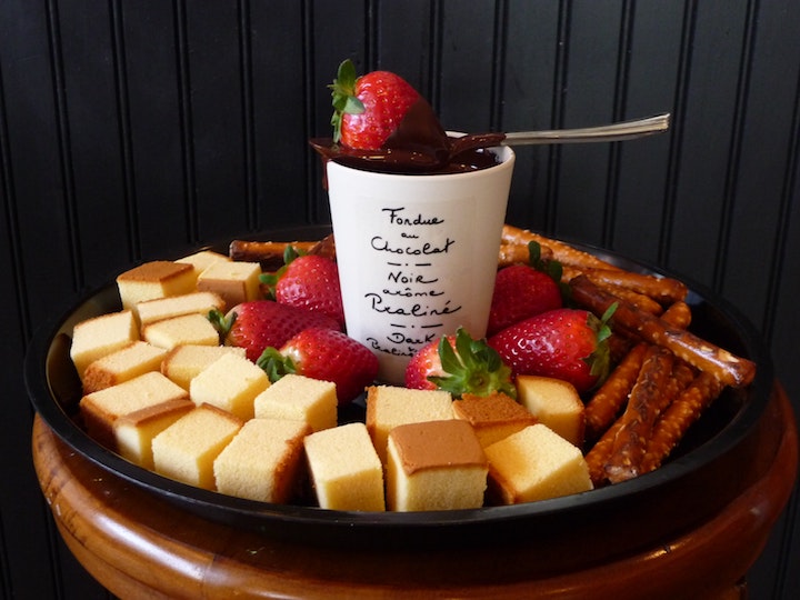Here’s What Your Chocolate Preference Says About Your Personality 4 chocolate fondue