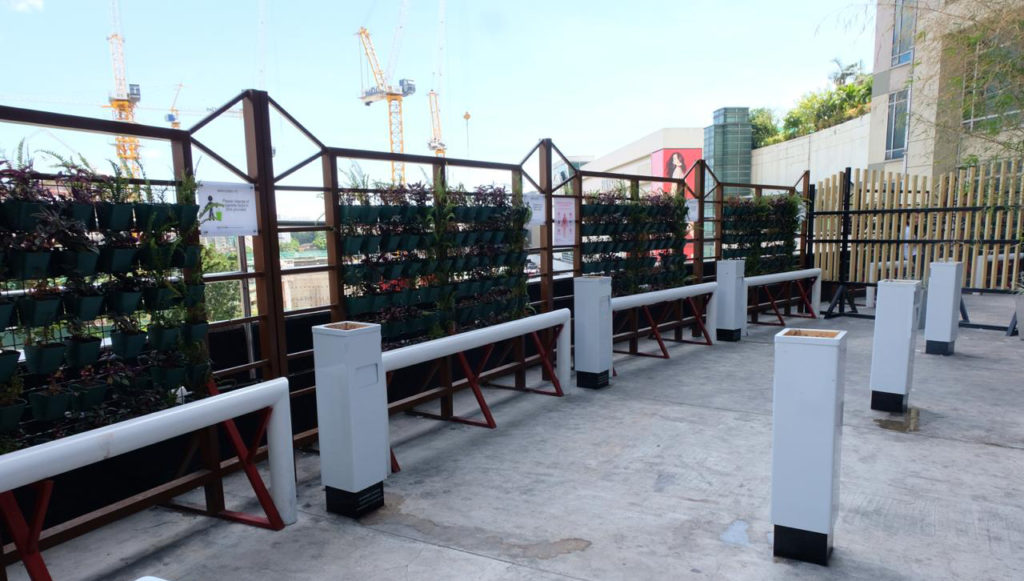 Reminder: Please Be Considerate of Non-Smokers 2 Glorietta 4 1