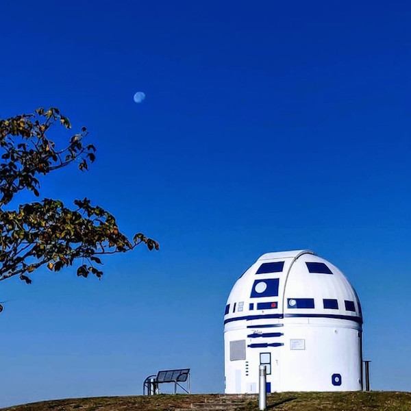 This R2-D2 conservatory might be the geekiest thing in the world 3 star wars observatory 4