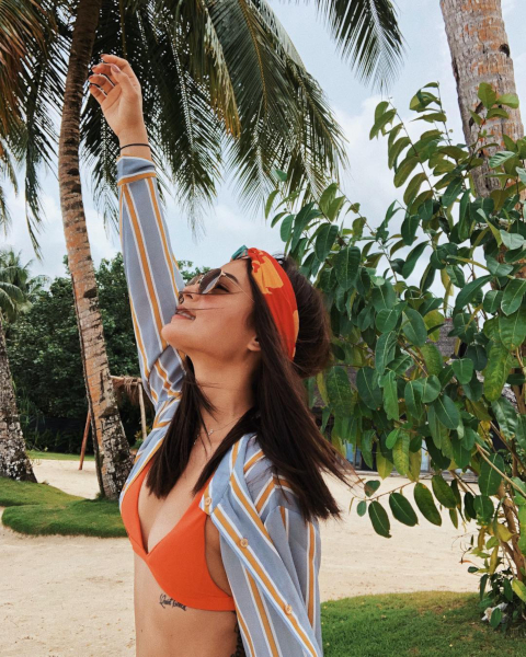 Celebrity Summer Fashion Lovi Poe