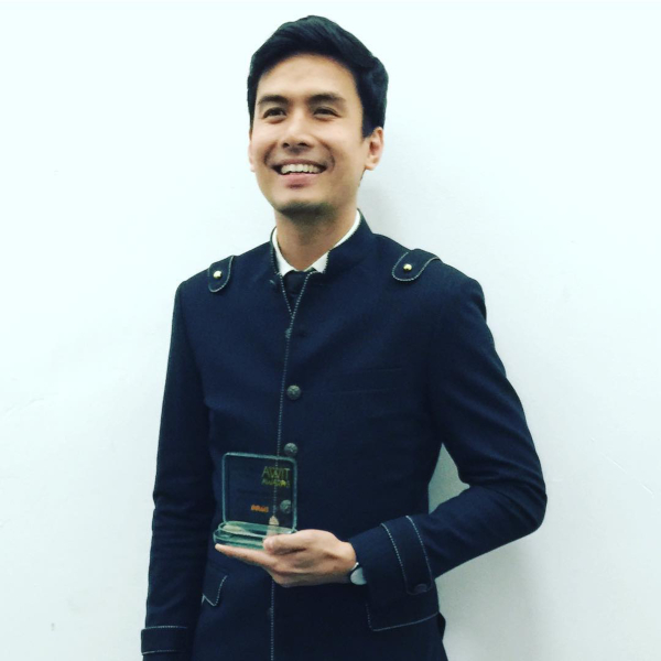 Christian Bautista Wants to Take Board Exams Someday: 'Showbiz Won’t Always Be There' 1 Christian Bautista