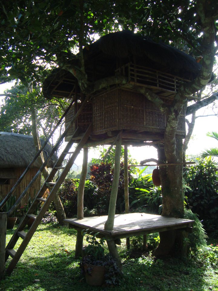 Genuine Tree House Hangin Garden Tagaytay